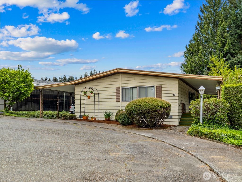 Photo of 2500 S 370th Street #96, Federal Way, WA 98003 (MLS # 2516153)
