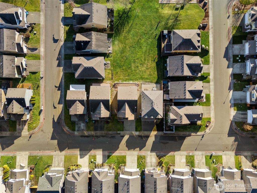 Photo of 629 Shirehill Street, Bremerton, WA 98310 (MLS # 2472102)