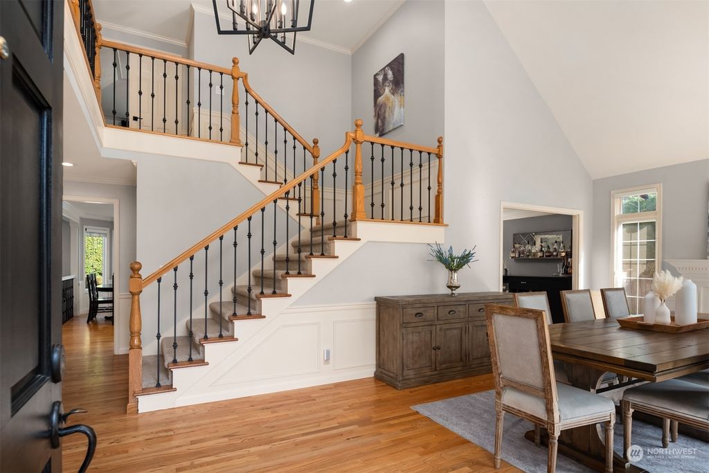 Photo of 17084 SE 47th Place, Bellevue, WA 98006 (MLS # 2215160)