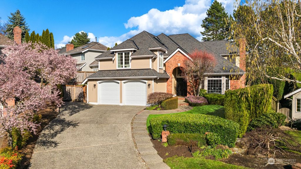 Photo of 17084 SE 47th Place, Bellevue, WA 98006 (MLS # 2215160)