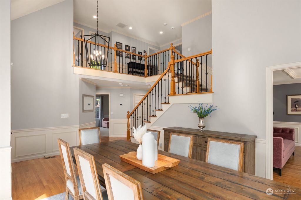 Photo of 17084 SE 47th Place, Bellevue, WA 98006 (MLS # 2215160)