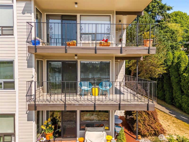 900 East Bay Drive NE A201