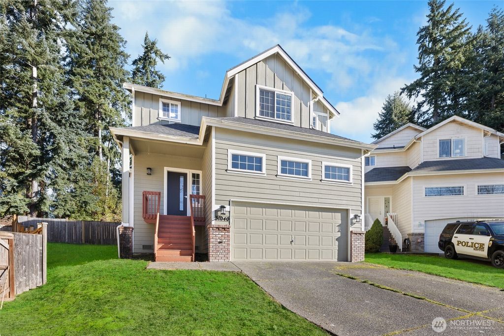 Photo of 31040 3rd Court S, Federal Way, WA 98003 (MLS # 2479648)