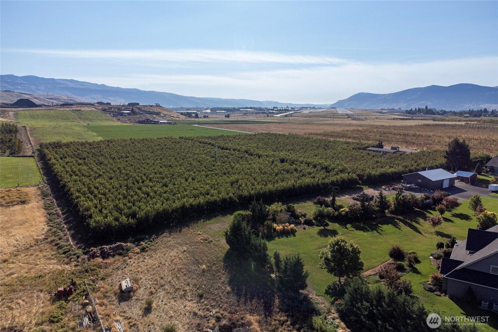 Photo of 0 NNA 5th Street NE, East Wenatchee, WA 98802 (MLS # 2585544)