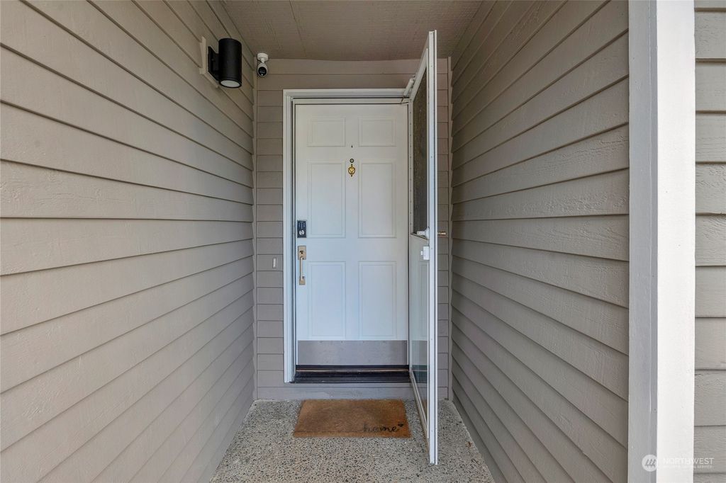 Photo of 4527 127th Place SE, Everett, WA 98208 (MLS # 2331728)