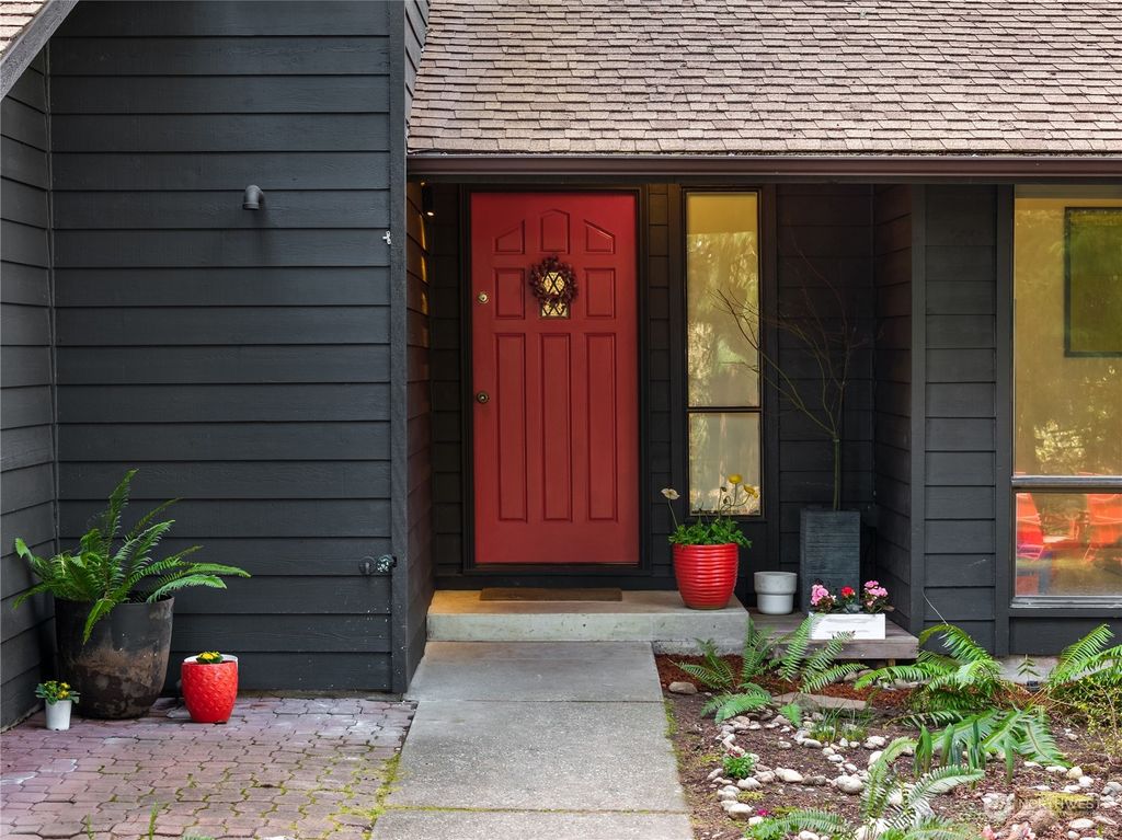 Photo of 5027 279th Avenue NE, Redmond, WA 98053 (MLS # 2206280)