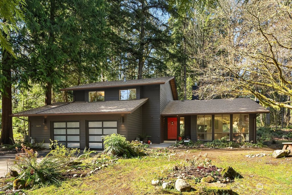 Photo of 5027 279th Avenue NE, Redmond, WA 98053 (MLS # 2206280)