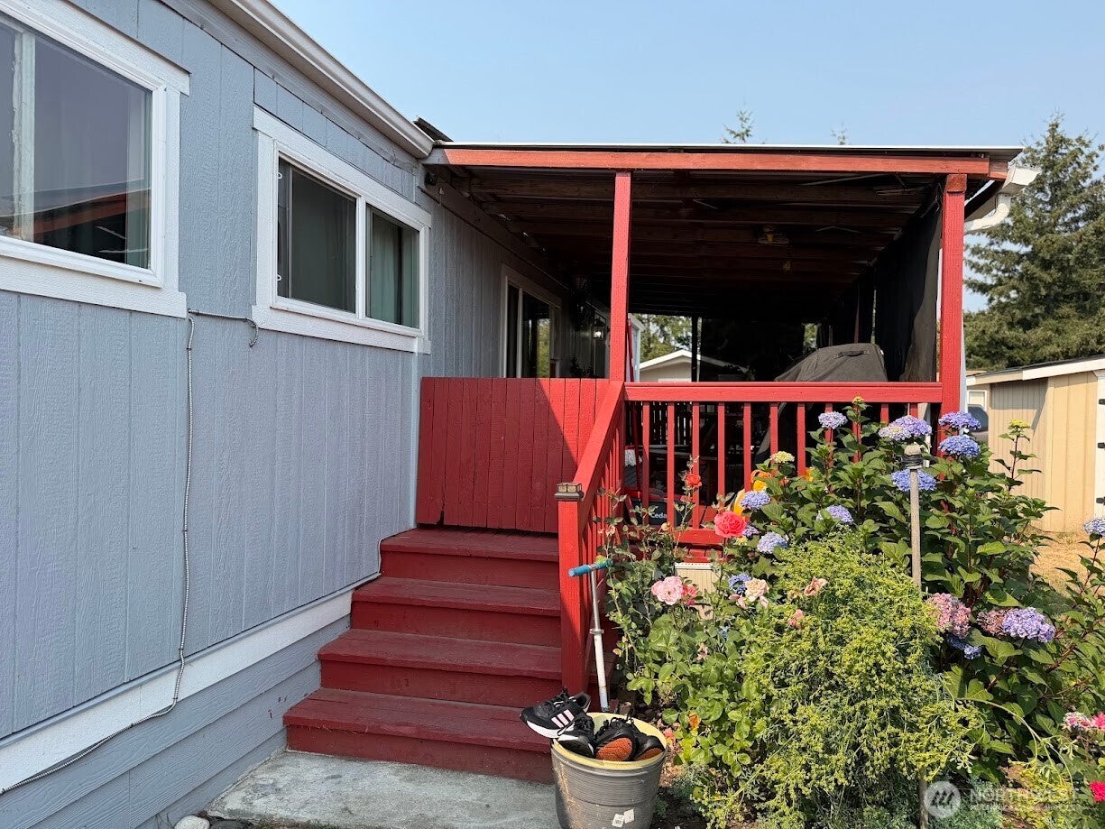 210 37th Street SE 105