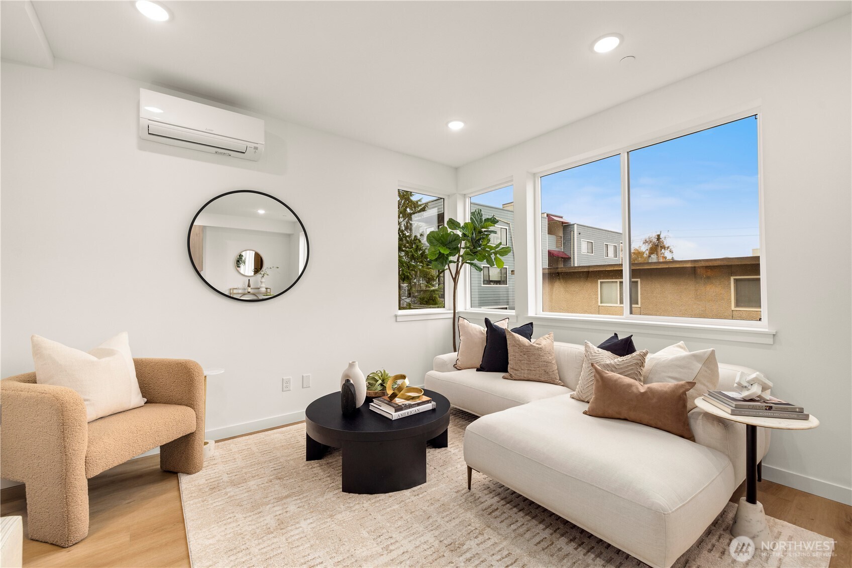 6538 Latona Avenue NE