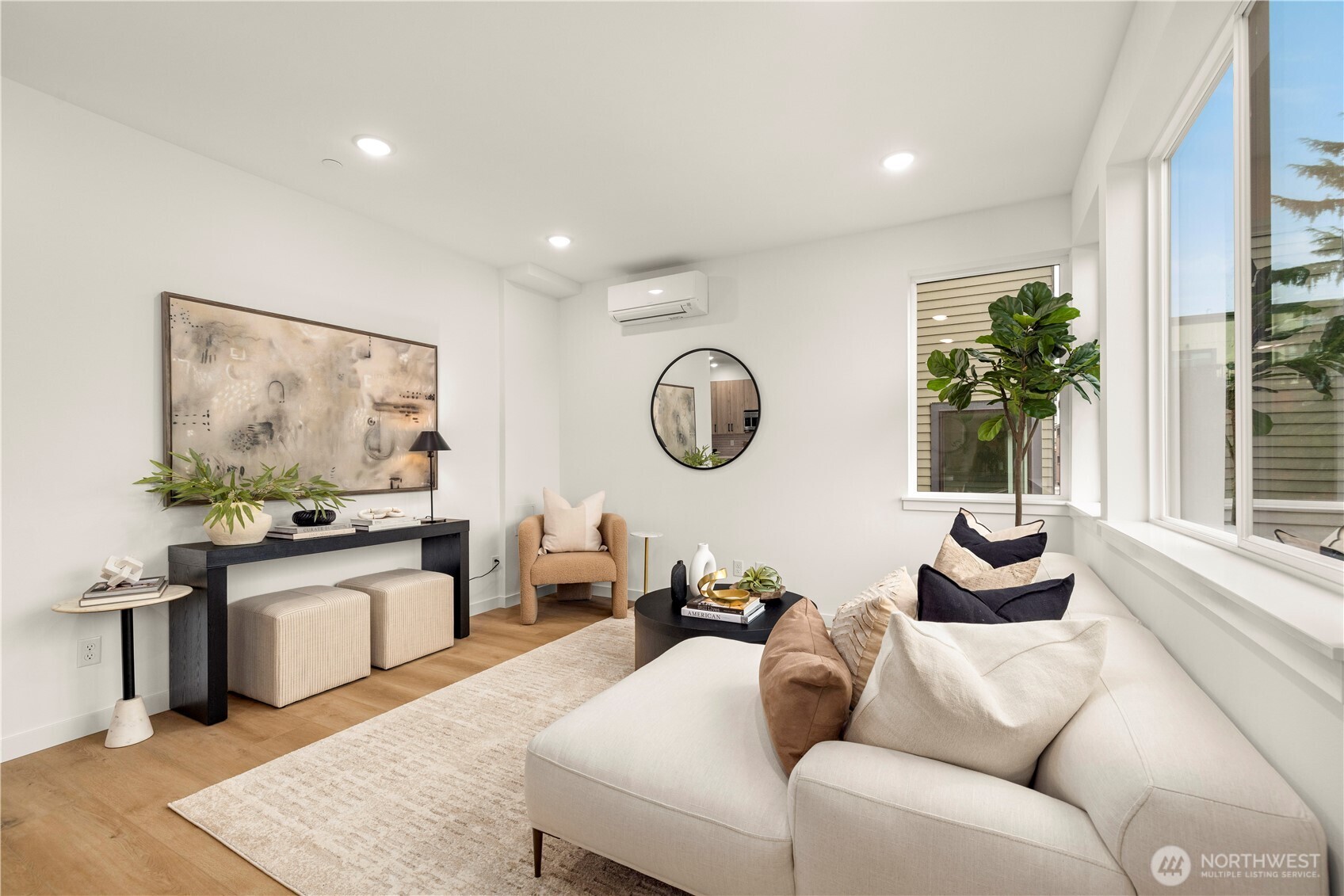 6538 Latona Avenue NE