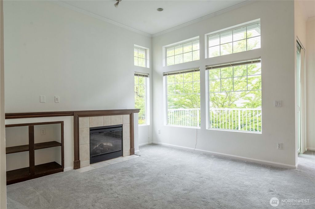 Photo of 4050 S 212th Court #B, SeaTac, WA 98198 (MLS # 2512121)