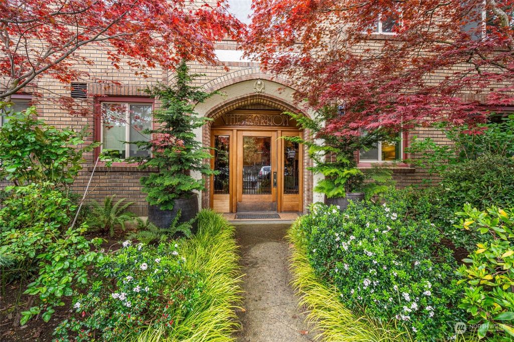 Photo of 2203 Yale Avenue E #202, Seattle, WA 98102 (MLS # 2219870)