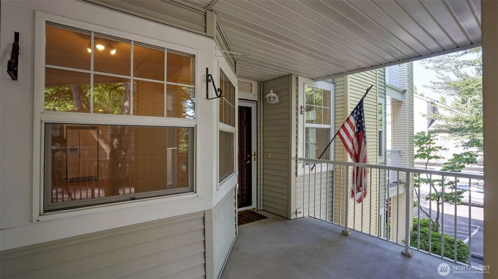 Photo of 425 S 46th Place #E, Renton, WA 98055 (MLS # 2411731)