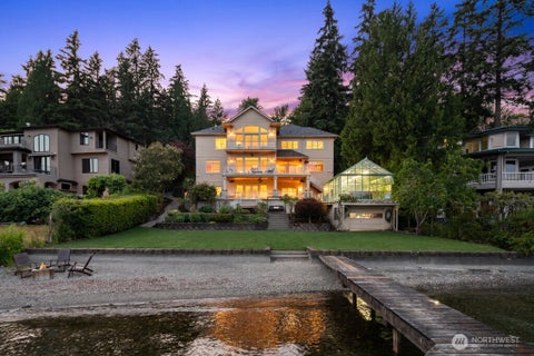 Photo of 454 W Lake Sammamish Parkway NE, Bellevue, WA 98008 (MLS # 2555449)