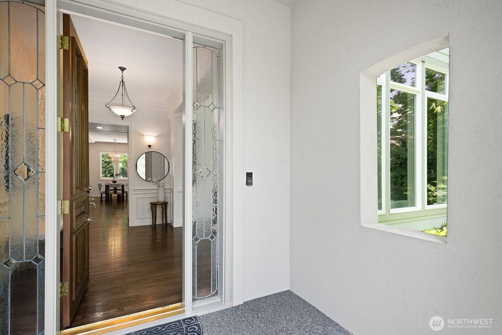 Photo of 4935 163rd Place SE, Bellevue, WA 98006 (MLS # 2391045)