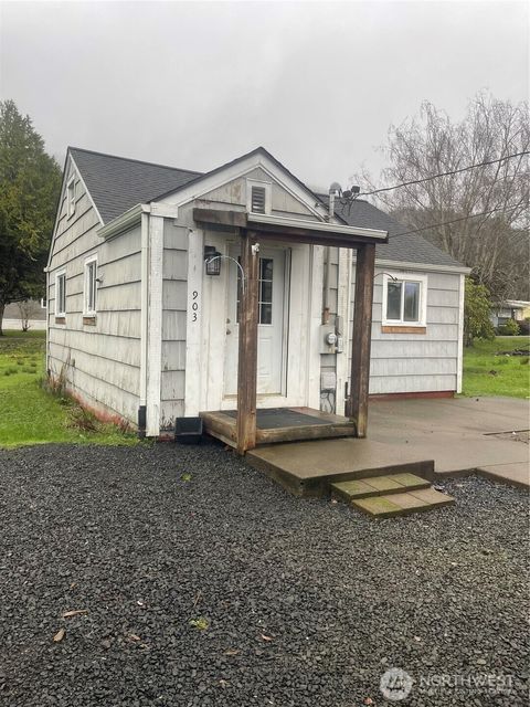 903 Howard Street Raymond WA 98577