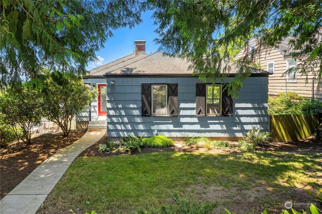 Photo of 4807 46th Avenue SW, Seattle, WA 98116 (MLS # 2251773)