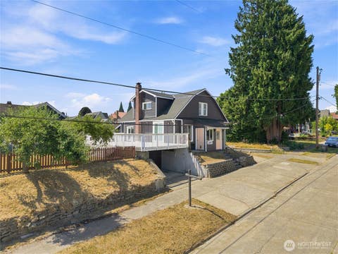 Photo of 1207 8th Street, Bremerton, WA 98337 (MLS # 2559544)