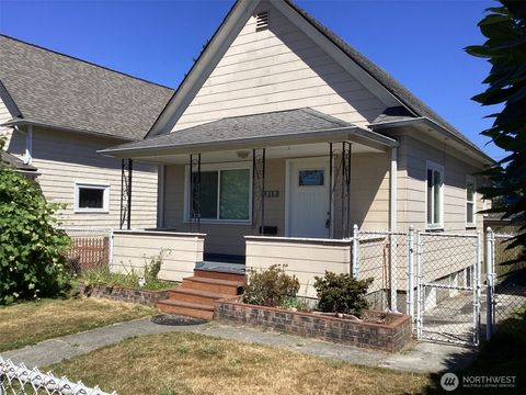 Photo of 2219 Rockefeller Avenue #A, Everett, WA 98201 (MLS # 2511936)