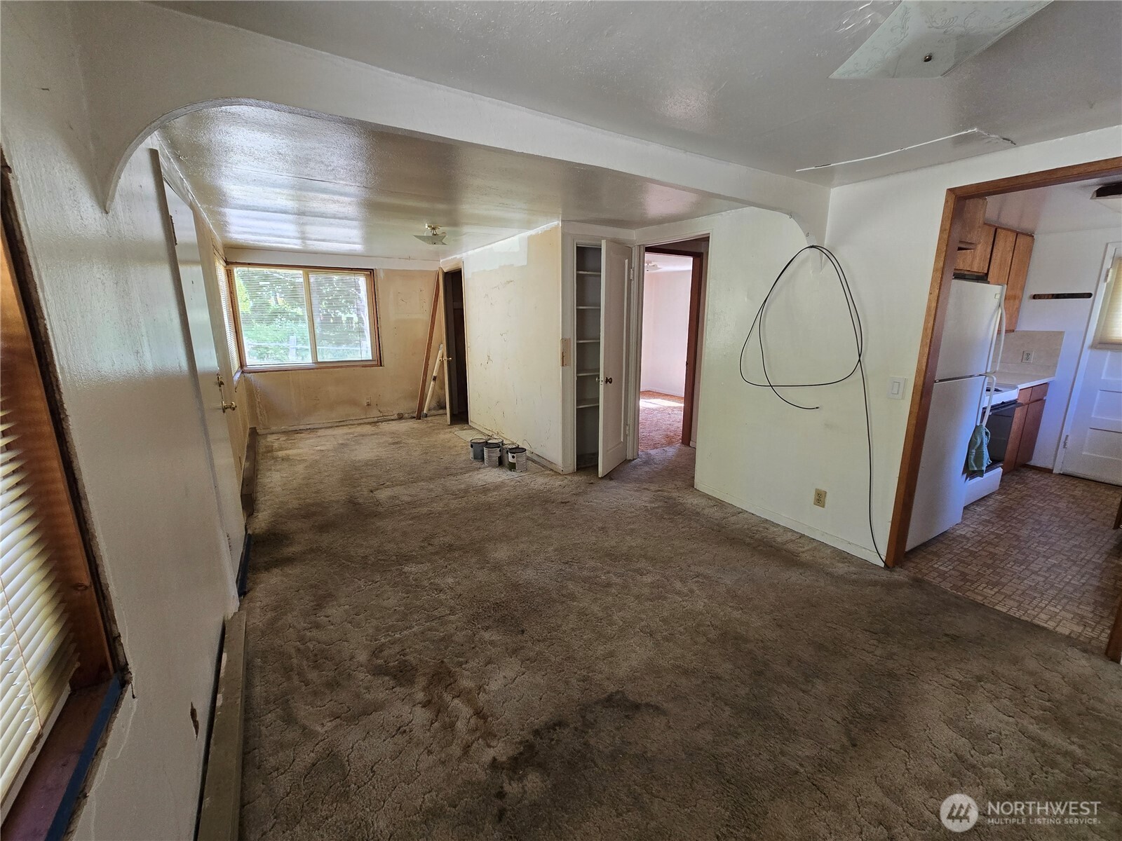 2572 Perry Ave