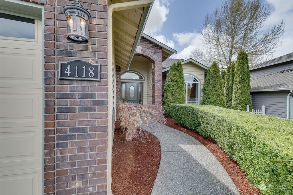 Photo of 4118 139th Place SE, Mill Creek, WA 98012 (MLS # 2047585)