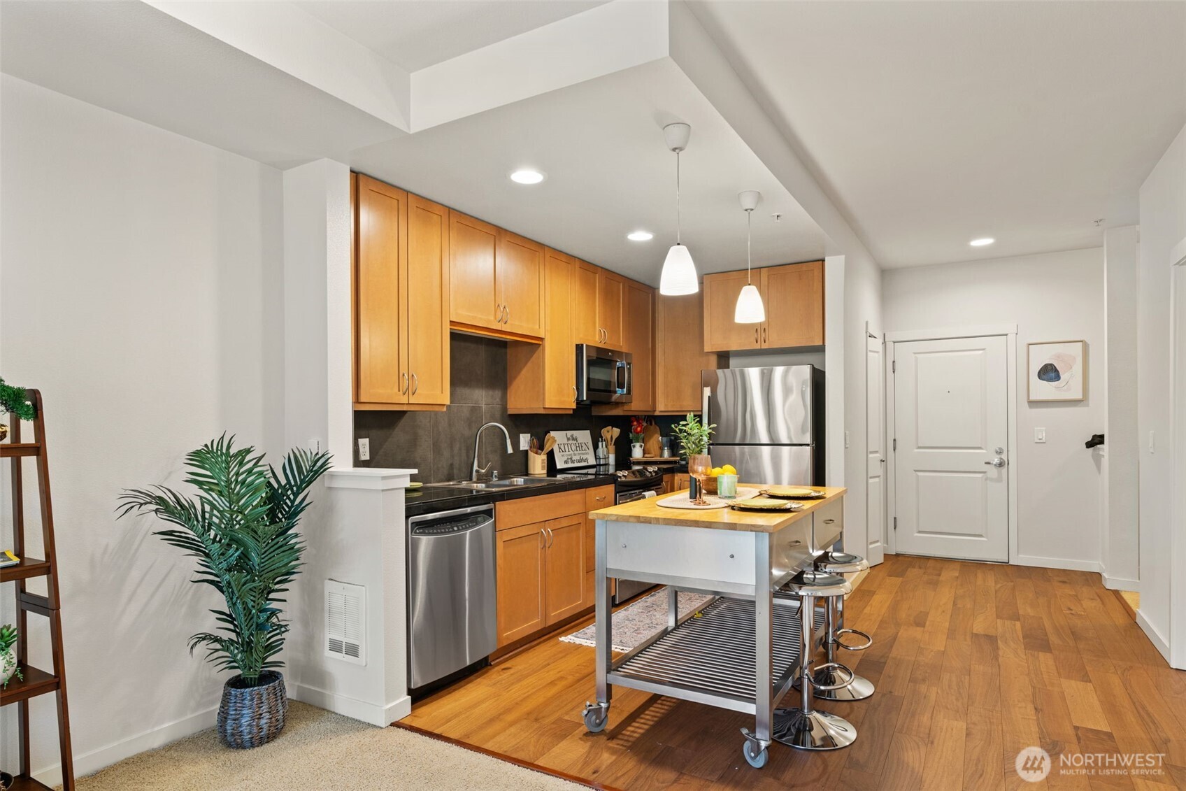 16141 Cleveland Street 317