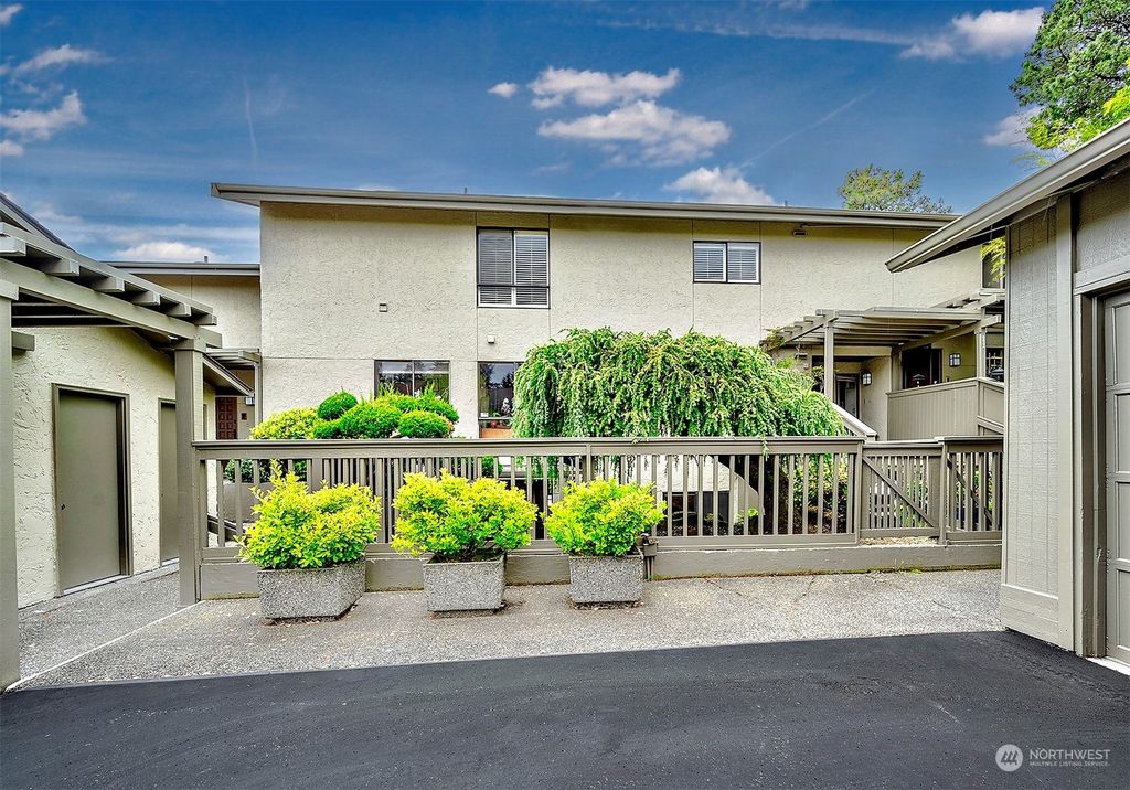 Photo of 5831 NE Parkpoint Drive #G-105, Seattle, WA 98115 (MLS # 2070096)