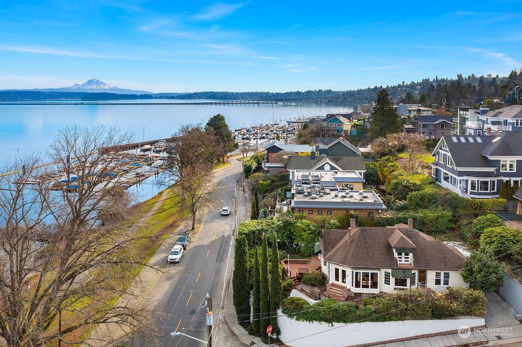 Photo of 435 Lake Washington Boulevard, Seattle, WA 98122 (MLS # 2033266)