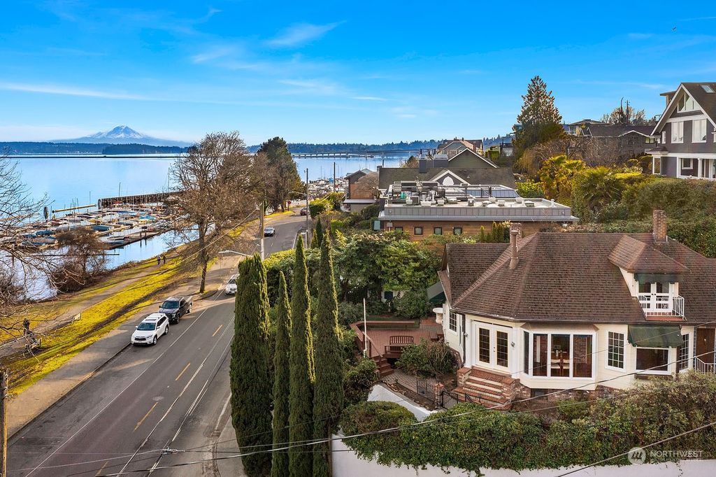 Photo of 435 Lake Washington Boulevard, Seattle, WA 98122 (MLS # 2033266)