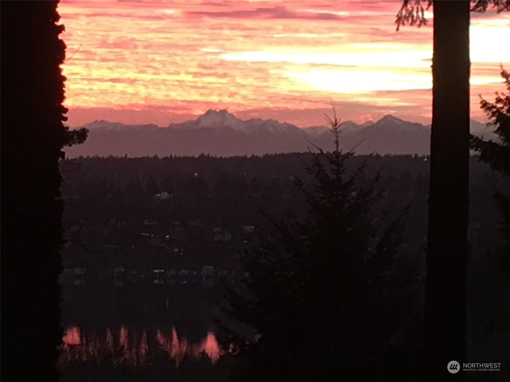 Photo of 13825 70th Avenue NE, Kirkland, WA 98034 (MLS # 2143930)