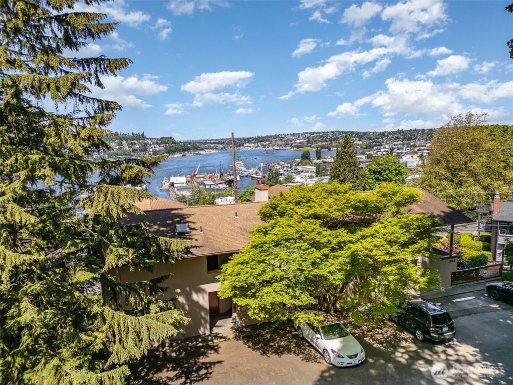 Photo of 1232 Lakeview Boulevard E #5, Seattle, WA 98102 (MLS # 2375673)