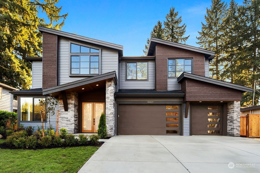 Photo of 14429 SE 17th Street, Bellevue, WA 98007 (MLS # 2183198)