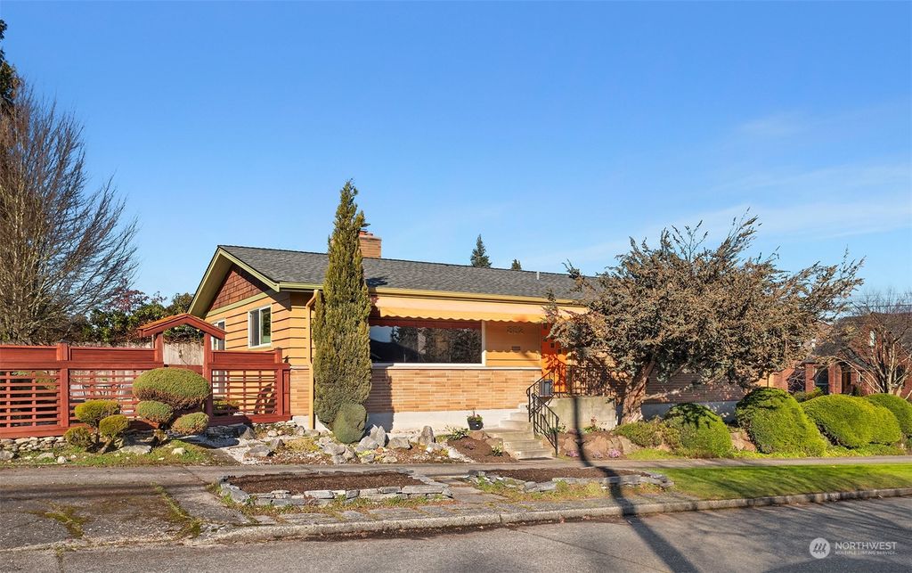 Photo of 852 NW 77th Street, Seattle, WA 98117 (MLS # 2199209)