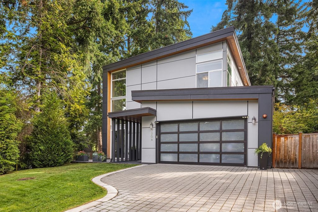 Photo of 3208 89th Place SE, Mercer Island, WA 98040 (MLS # 2430642)