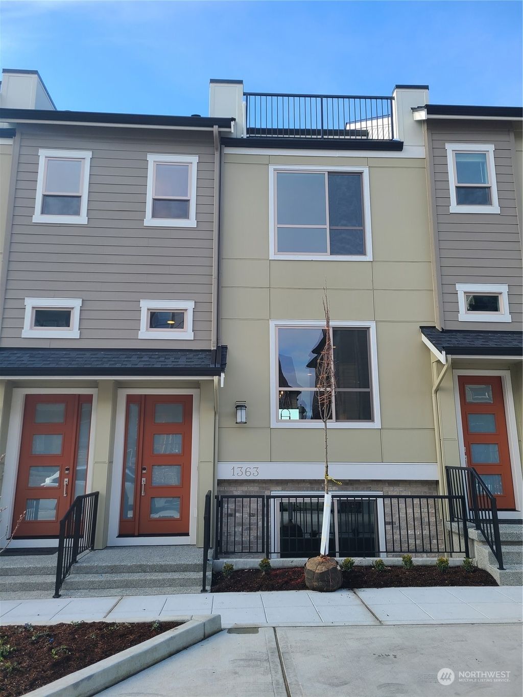 Photo of 1363 7th Avenue NE #15.3, Issaquah, WA 98029 (MLS # 2036885)