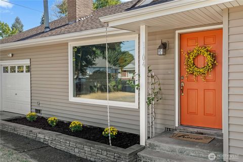 Photo of 1104 12th Street NE, Auburn, WA 98002 (MLS # 2437271)