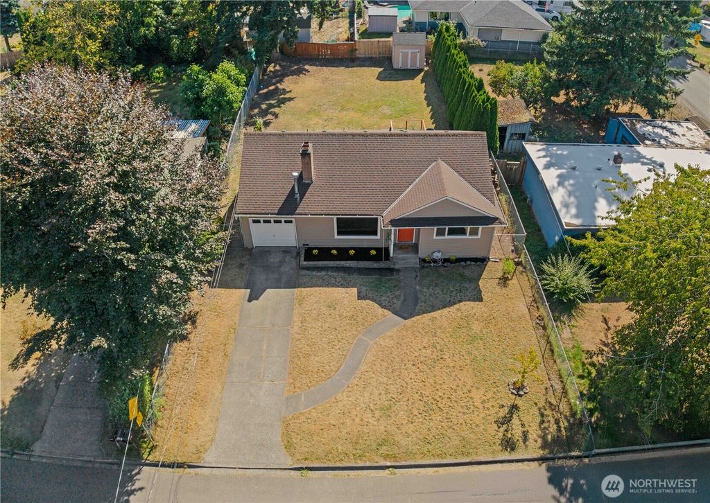 Photo of 1104 12th Street NE, Auburn, WA 98002 (MLS # 2437271)