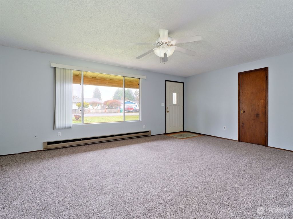 Photo of 4926 135th Place NE, Marysville, WA 98271 (MLS # 2187848)