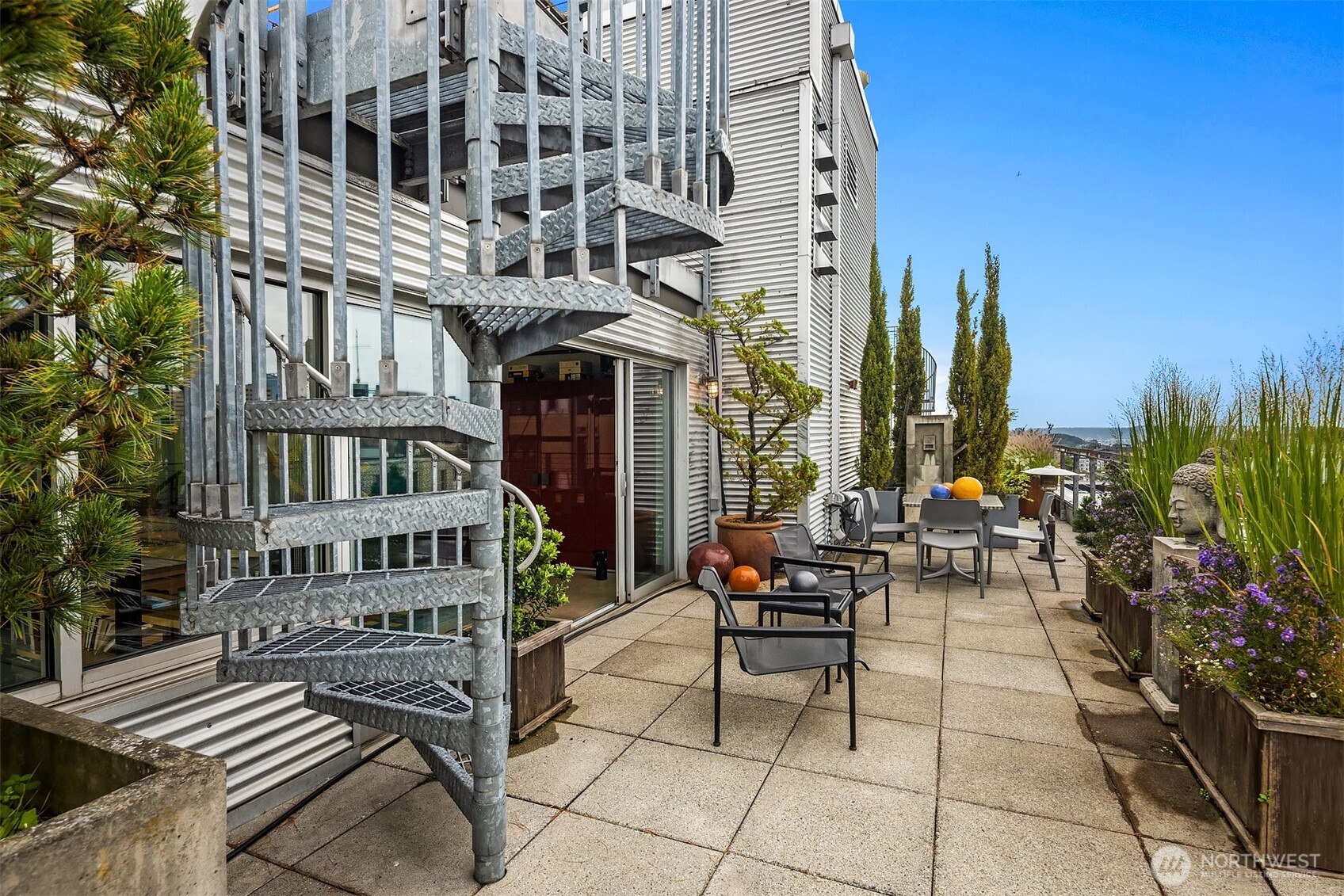 1310 E Union Street 501