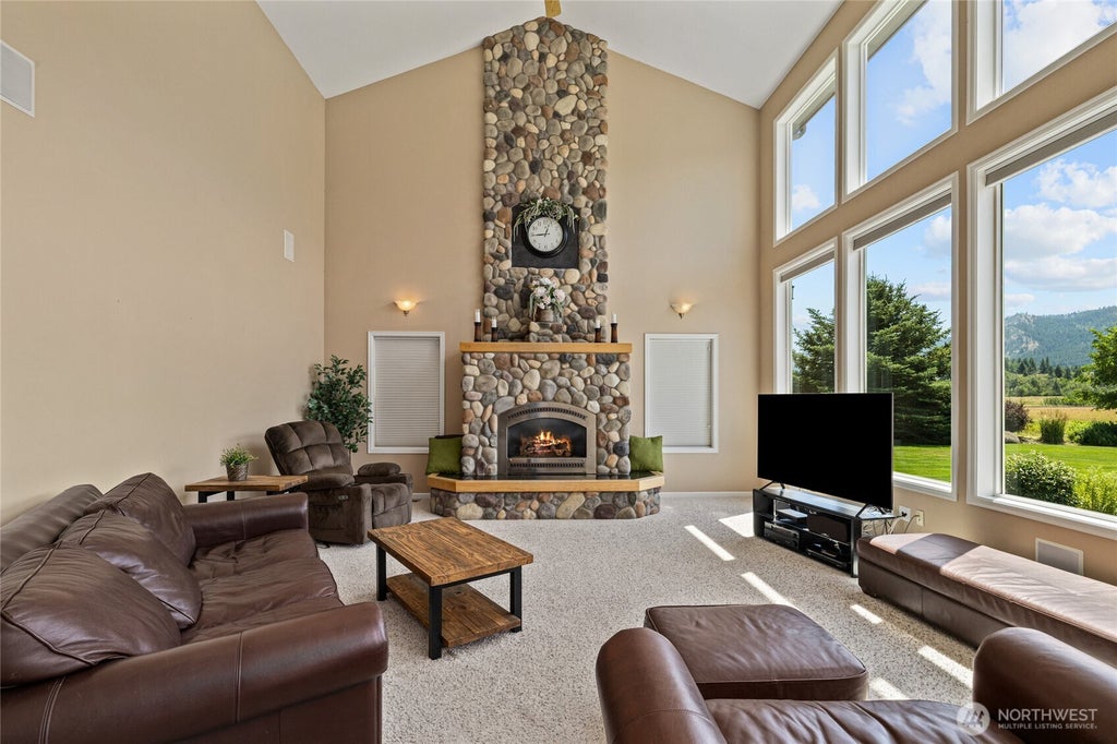 Photo of 430 Pays Road, Cle Elum, WA 98922 (MLS # 2590489)