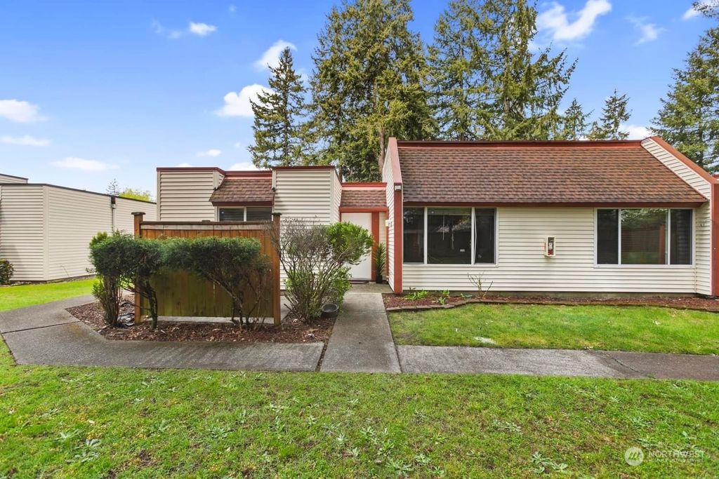 Photo of 14600 SE 176th Street #Q4, Renton, WA 98058 (MLS # 2252860)