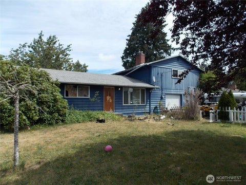 Photo of 1001 139th Street E, Tacoma, WA 98445 (MLS # 2548785)