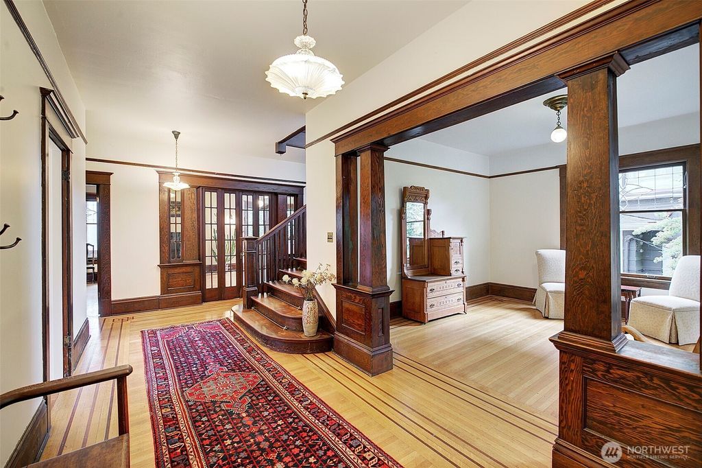 Photo of 906 E Shelby Street, Seattle, WA 98102 (MLS # 2392985)