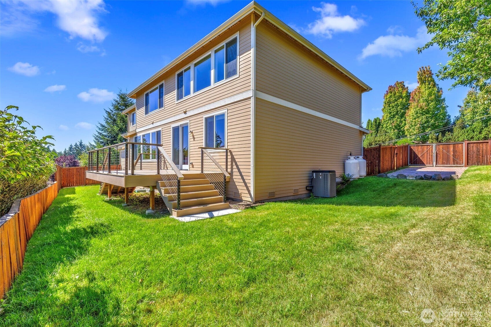 11543 NE Skyward Loop