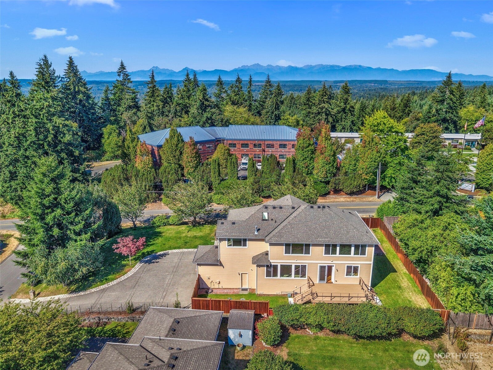 11543 NE Skyward Loop