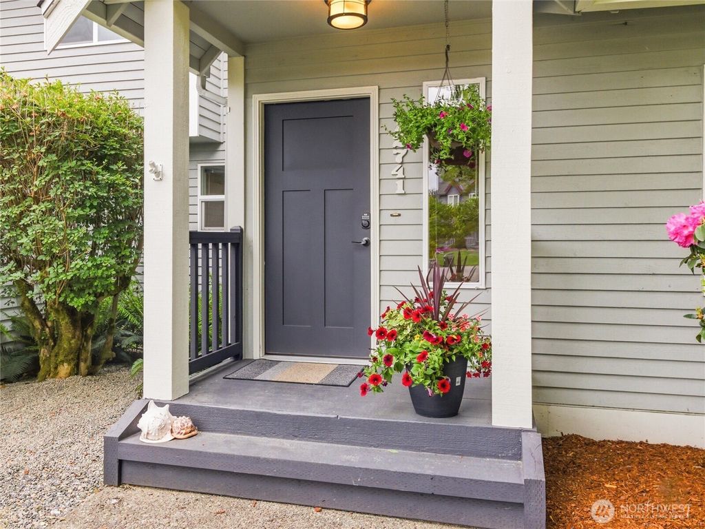 Photo of 12741 SE 279th Court, Kent, WA 98030 (MLS # 2471623)