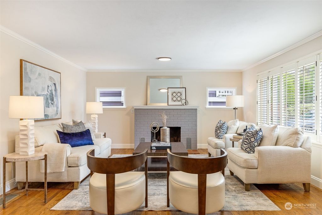 Photo of 6543 26th Avenue NE, Seattle, WA 98115 (MLS # 2222376)