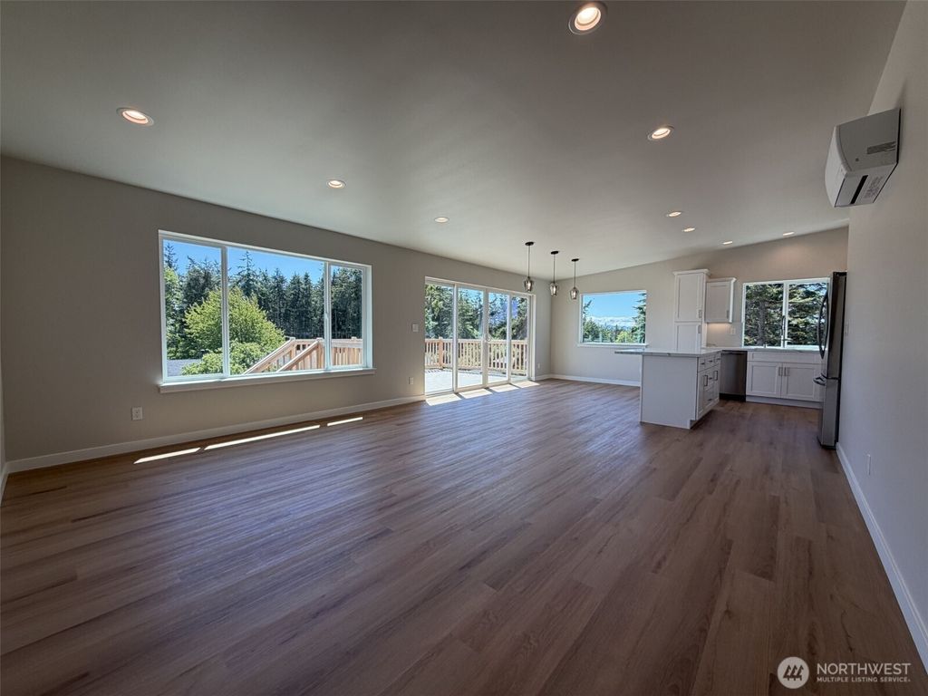 Photo of 621 La Fiesta Street, Coupeville, WA 98239 (MLS # 2525989)