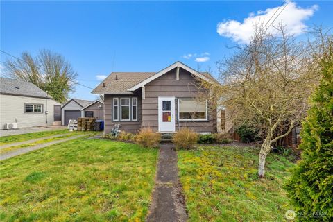 Photo of 2113 E grand Avenue, Everett, WA 98201 (MLS # 2492669)