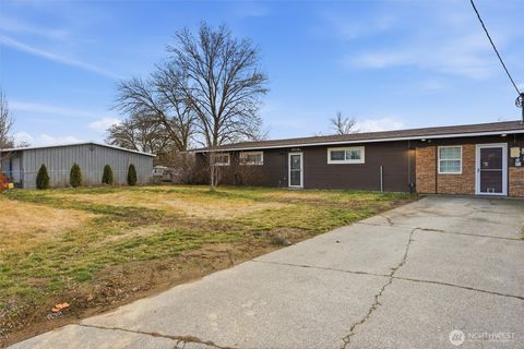 Photo of 9016 Bong Loop Drive #A, Moses Lake, WA 98837 (MLS # 2481525)